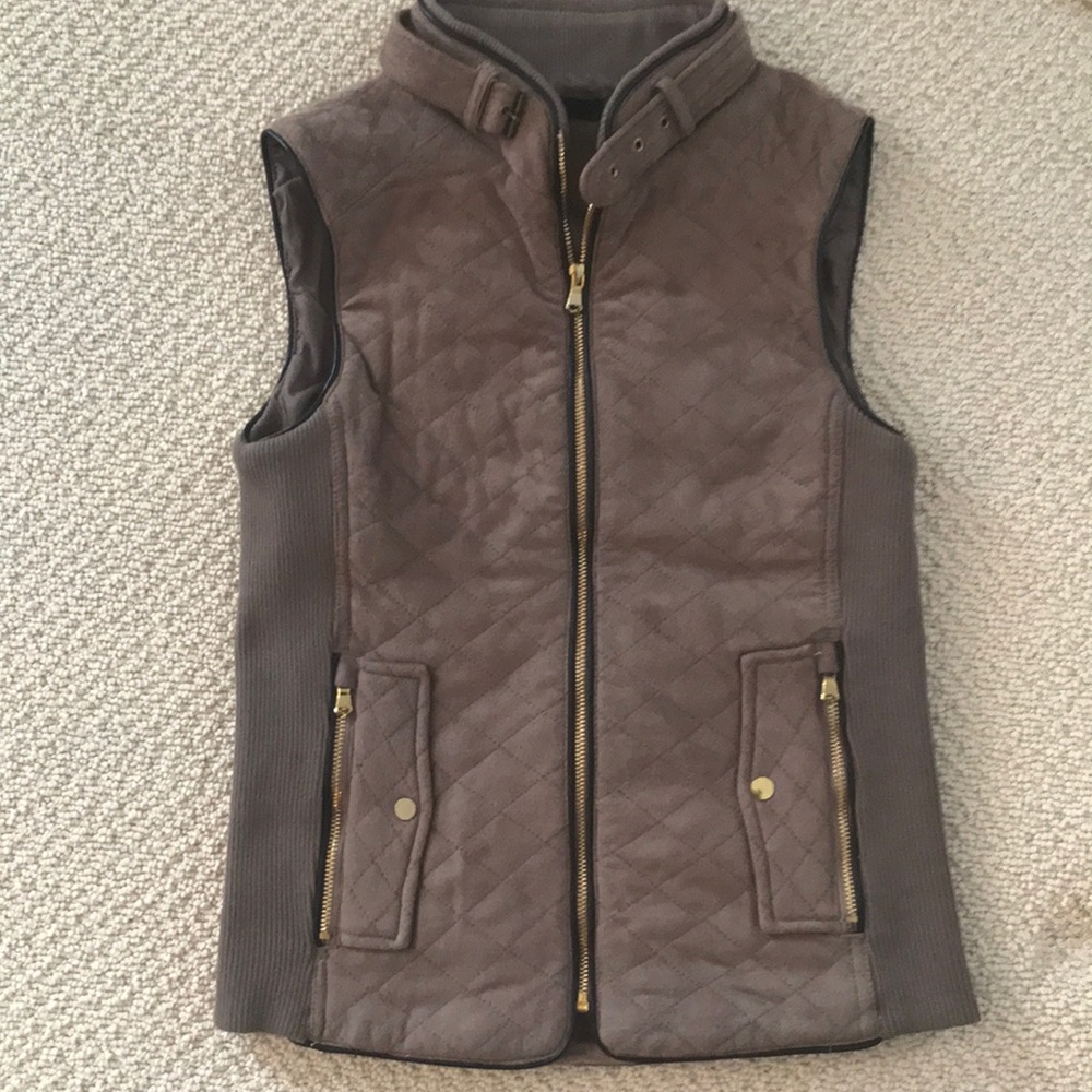 Fate Rowen Suede Quilted Vest - Picture 3 of 3